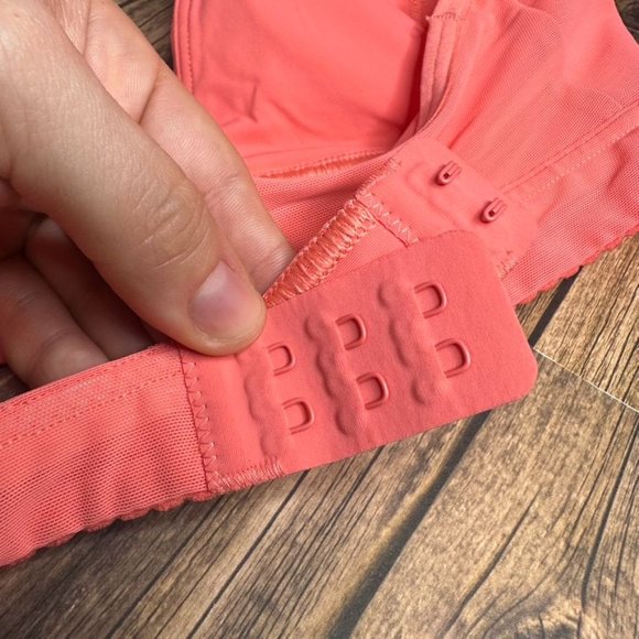 Lululemon All Day Breeze Bra NWT Size 4 (RPCR) - Picture 8 of 13